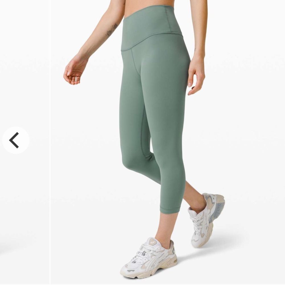 Lululemon Align Crop *21"
Tidewater Teal - Size 10